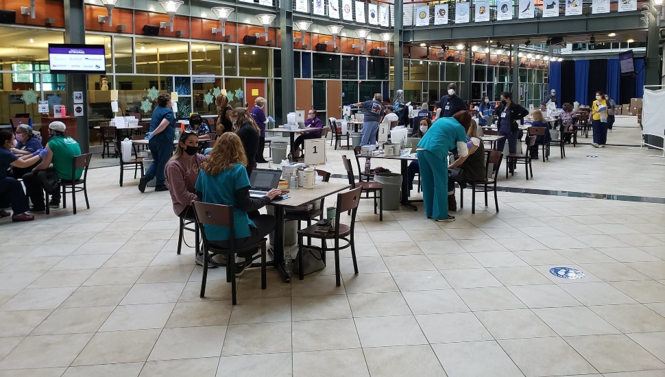 ¿Cómo obtengo una vacuna? St. Luke University Health System Offers COVID Vaccine Information in Spanish