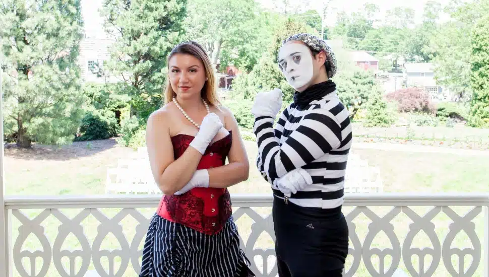 Murder at the Moulin, Peddler's Village