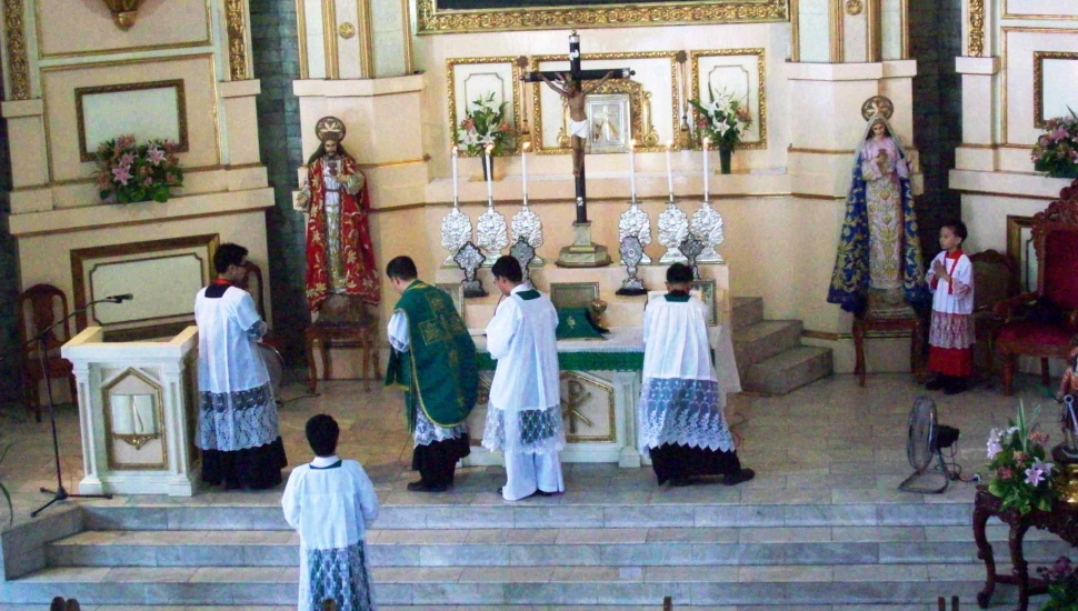WSJ: Malvern-Based Catholic Nonprofit Says Mass Should Be Experienced Live, Not Like a Netflix Stream