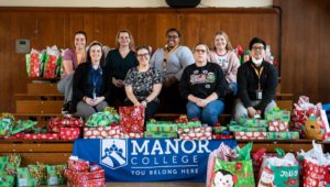 manor college student for christmas 2021 manny's list