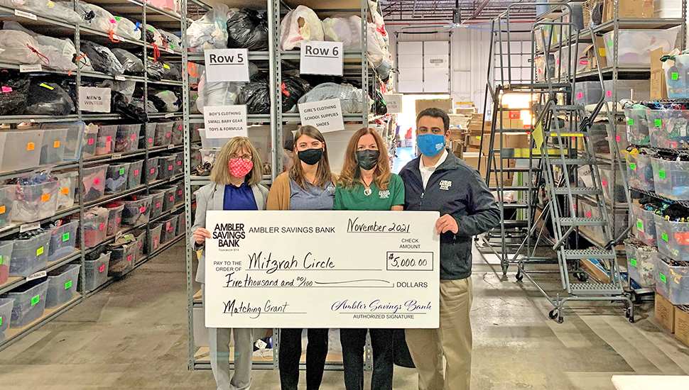 Ambler Savings Bank Helps Mitzvah Circle in ‘Filling Gaps’ Between People’s Needs and Government Assistance