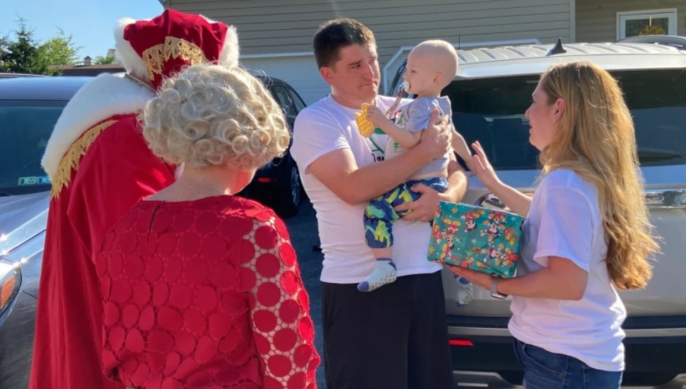 ‘Jack’s Christmas Eve’: Santa Arrives Early for Two-Year-Old Battling Cancer