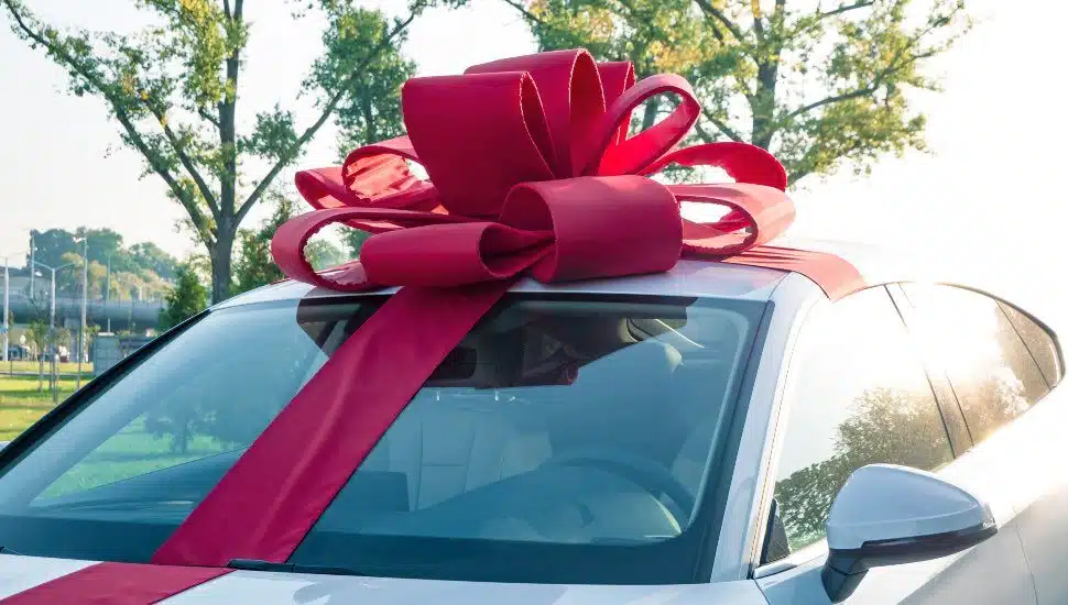 Wall Street Journal: Warminster Manufacturer Helps to Add the Finishing Touch to Local Car Sales