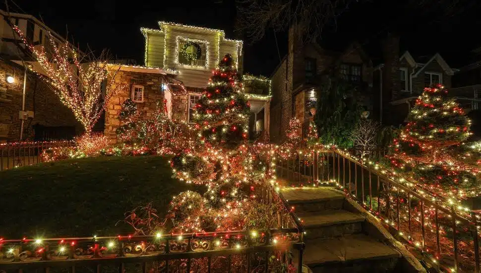 With Christmas Just Days Away, Here Are All the Best Light Displays in Bucks County