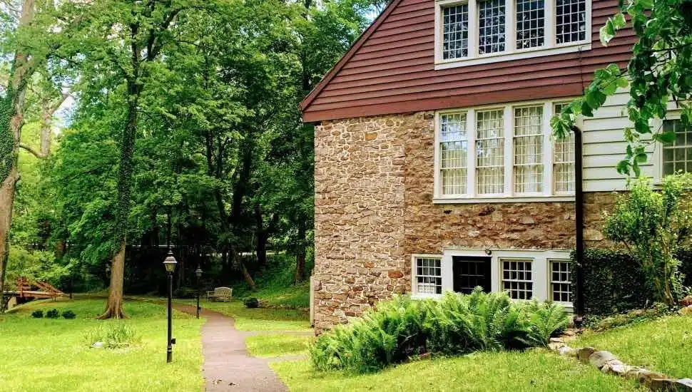 New Hope Arts Association Looking for the Best Local Photographs to Display in Their Unique Location