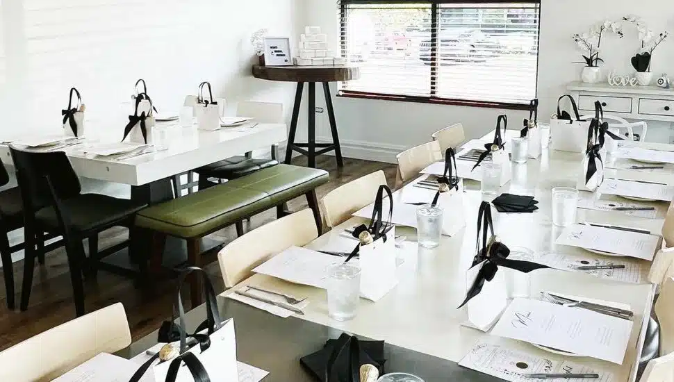 dining scene