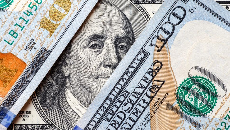 $100 bills with Ben Franklin Image