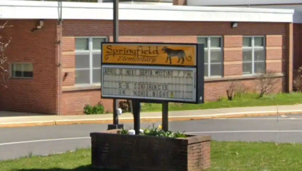 Quakertown Principal Goes Above and Beyond to Inspire His Students to Read