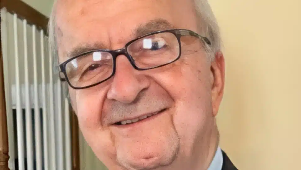 A close-up of SCORE mentor John Sheehan