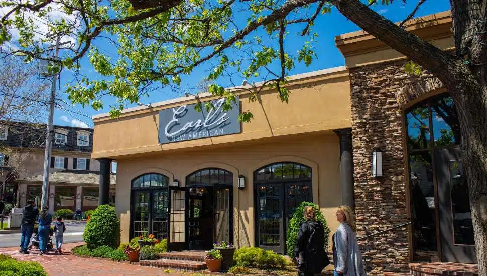 The exterior of Earl's New American