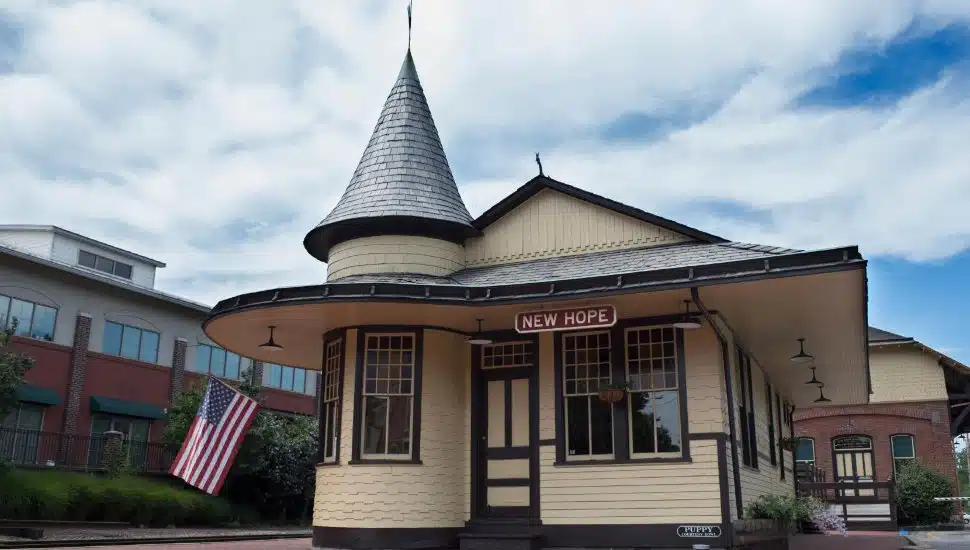 Exterior shot of iconic new hope-Ivyland station