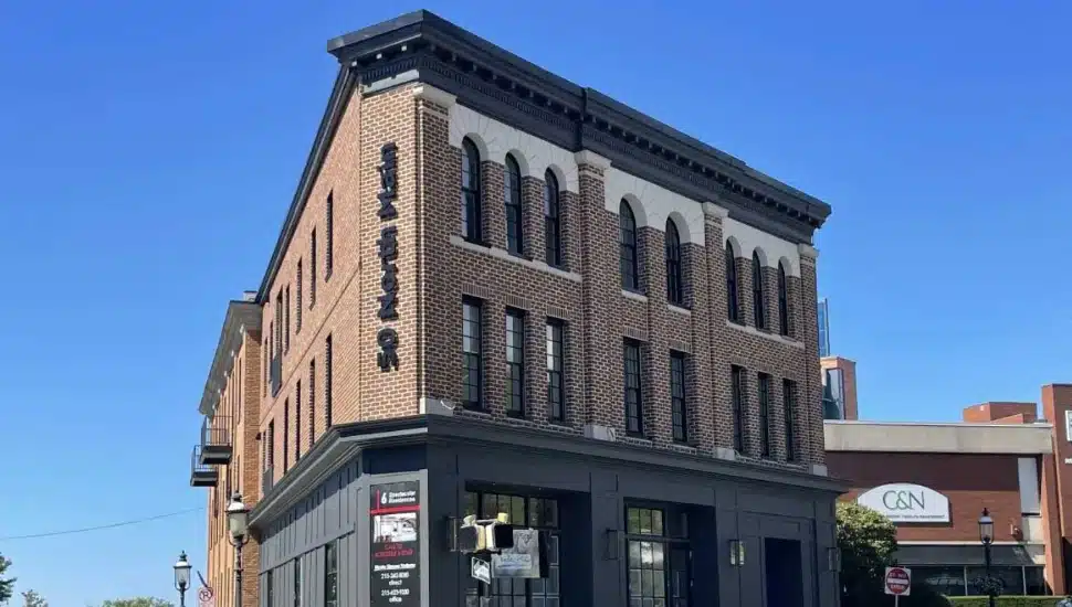 exterior of Waters Edge Winery & Bistro