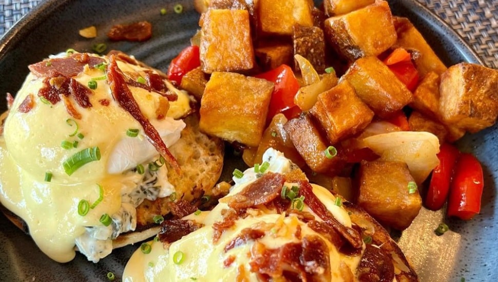 poached eggs and tots