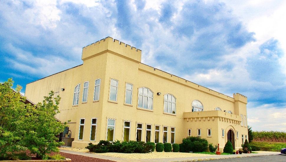 Sand Castle Winery exterior