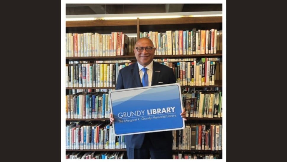 Auditor General Timothy L. DeFoor at the Margaret R. Grundy Memorial Library.