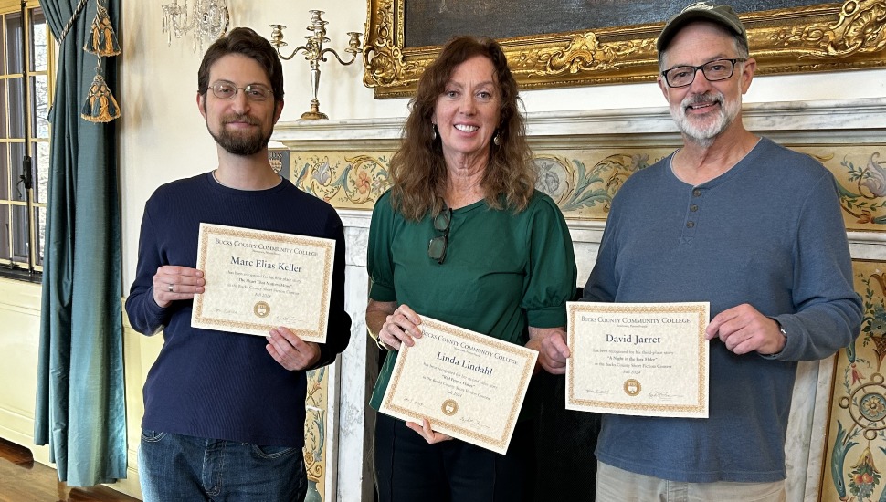 Marc Elias Keller (left), Linda Lindahl (center), and David Jarret (right) with certificates.