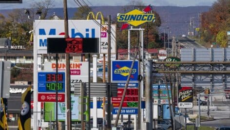 Breezewood sign scape