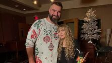 Jason Kelce stands next to Stevie Nicks.