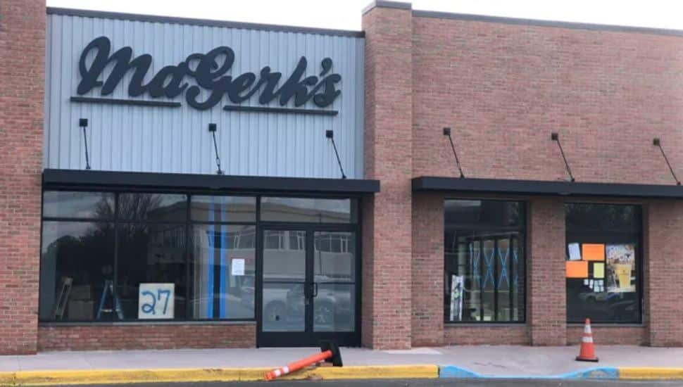 MaGerk’s Pub & Grill storefront.