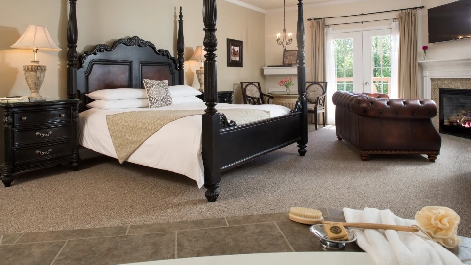 A Guest room at The French Manor Inn & Spa in Newfoundland