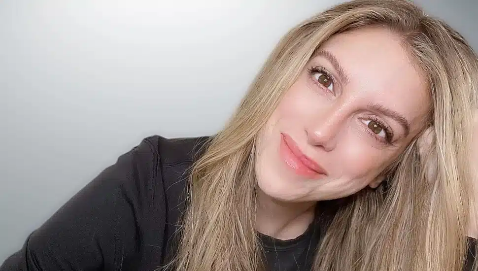 Ellie Mooney headshot