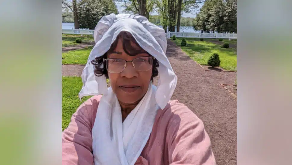 Shirley Lee Corsey portrays the life of an enslaved woman at Pennsbury Manor.