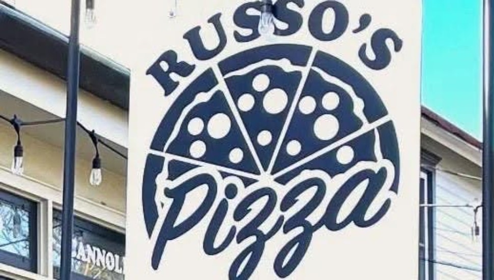 Russo's Pizza Sign