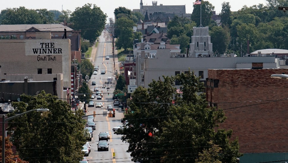 West State St in Sharon, PA