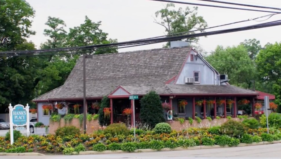 Exterior of Hanks Place.