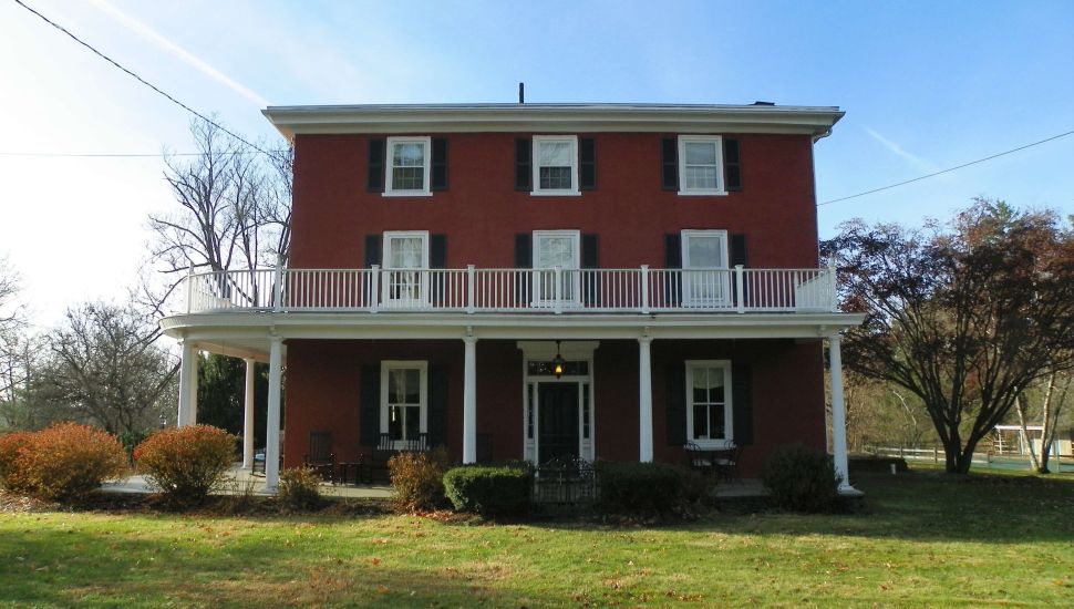 Exterior of Oscar Hammerstein Museum.