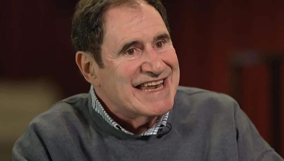 Richard Kind smiling.
