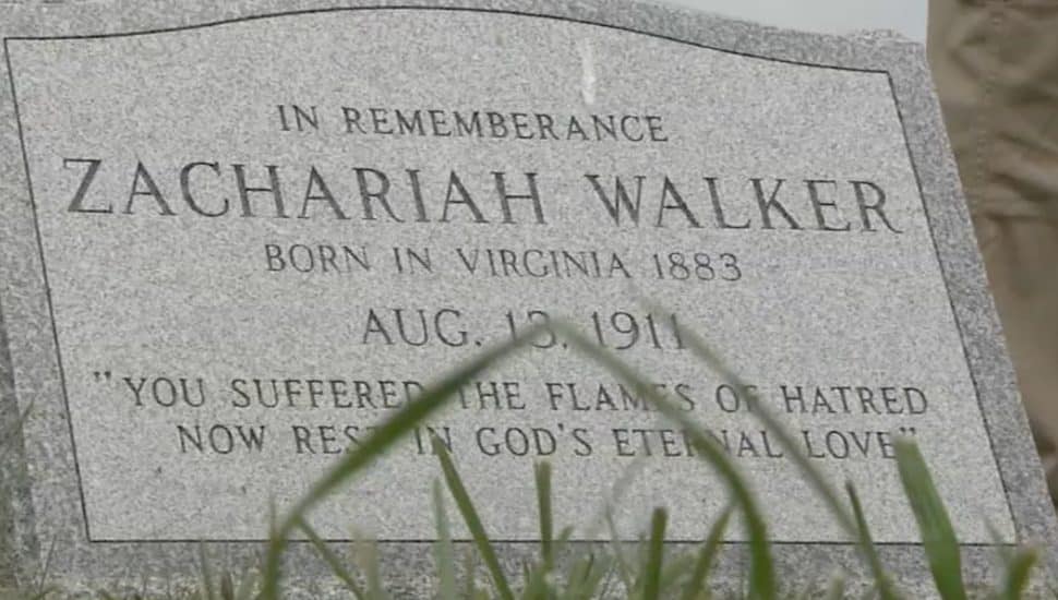Headstone for Zachariah Walker.