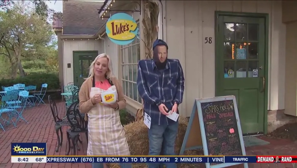 Exterior of Mama Hawk's decorated as Luke's Diner.