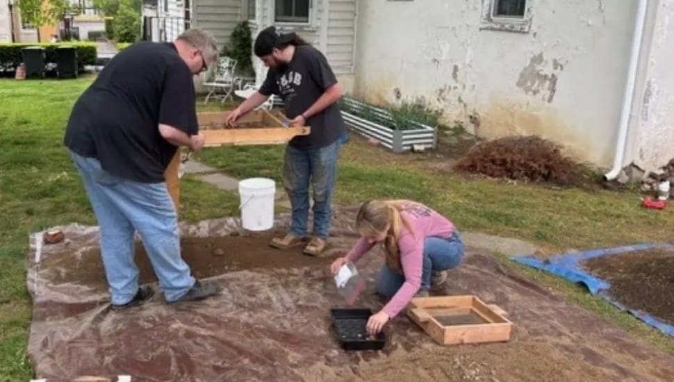 Archaeologists dig at the Newtown site.