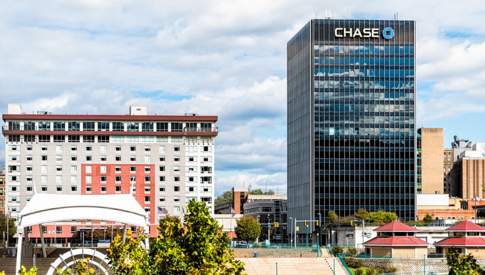 Chase Bank exterior.
