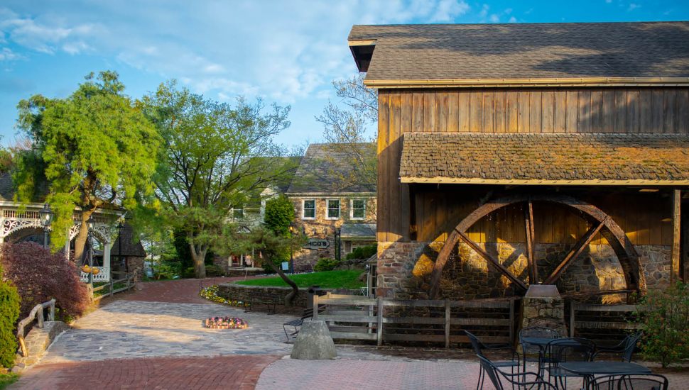 Water wheel and gazebo at Peddler's Village.