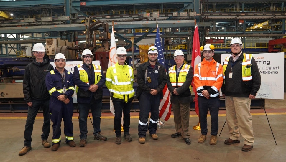 Workers at Hanwha Philly Shipyard.