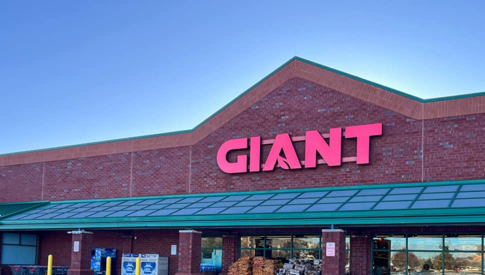 Giant Closes Willow Grove Center as Strategy Shifts