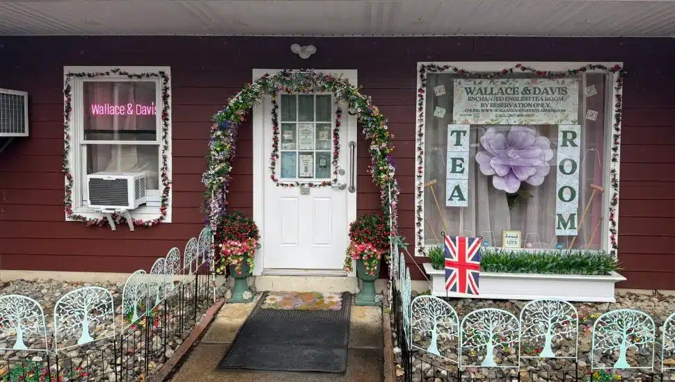 Wallace & Davis Enchanted English Tea Room entrance.