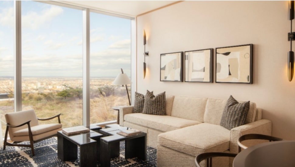 Four Seasons hotel room.