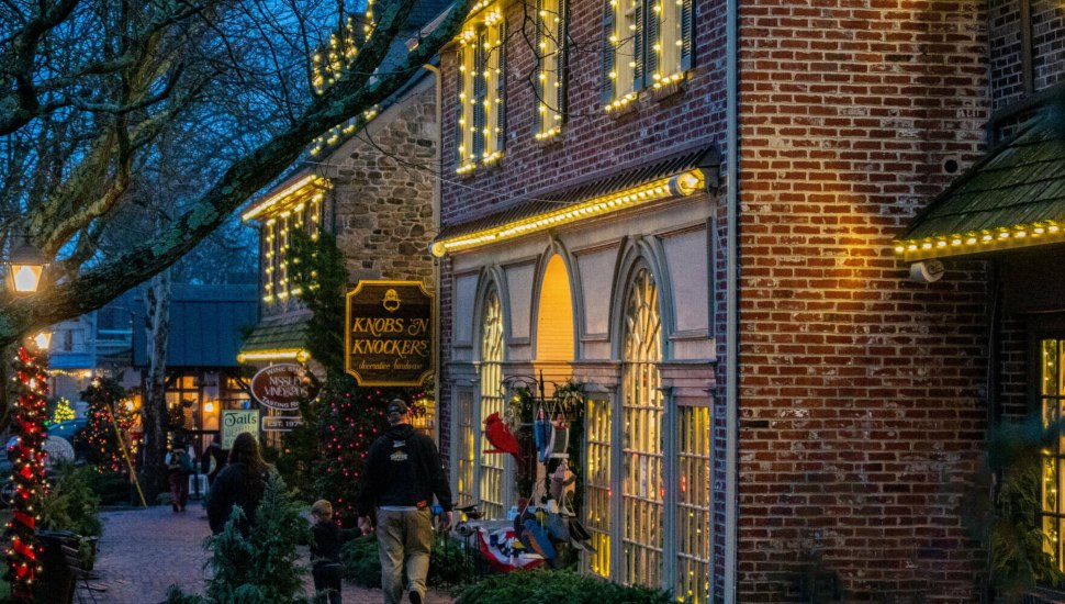 Peddler's Village shops at night.
