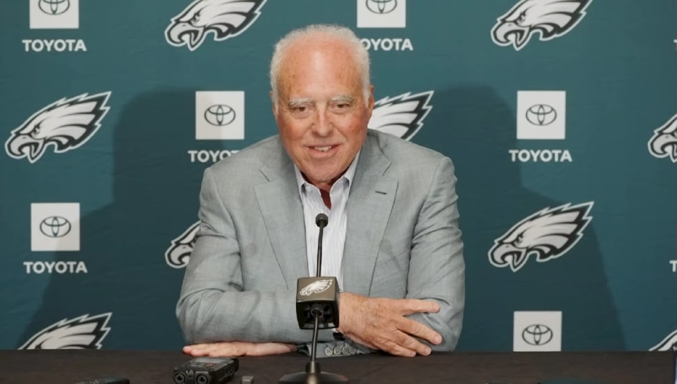 Jeffrey Lurie speaking at an Eagles press conference.
