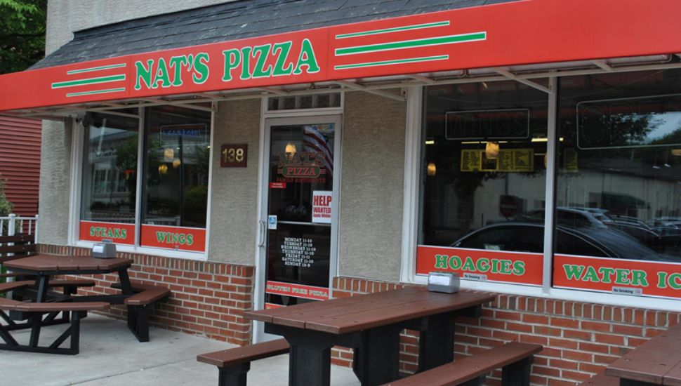 Nat's Pizza exterior.